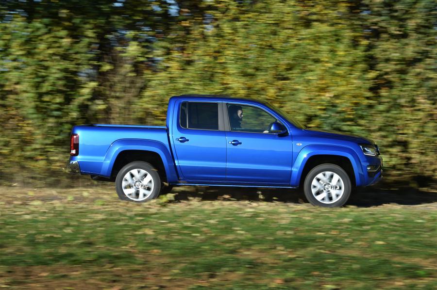  Volkswagen Amarok Double Cab 2016 года  (UK) (фото 24 из 40)
